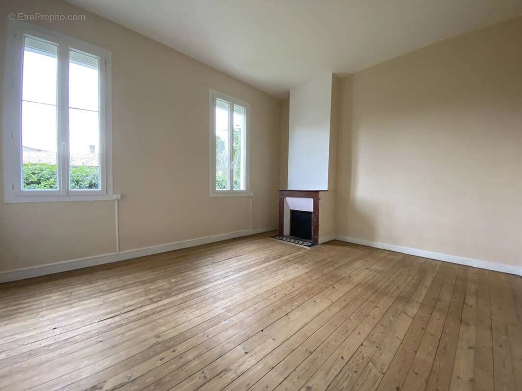 Maison à SAINT-MEDARD-EN-JALLES