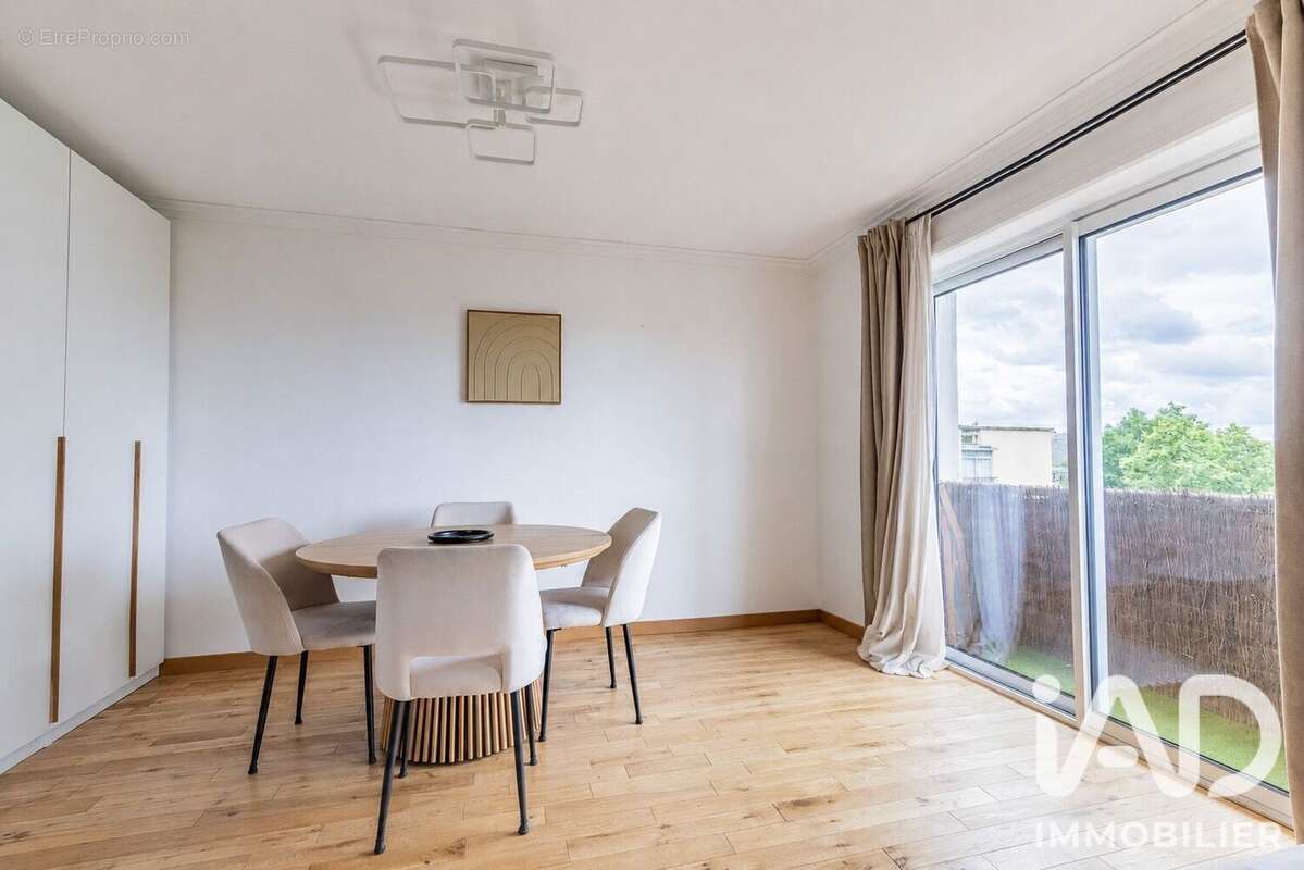 Photo 2 - Appartement à FRESNES