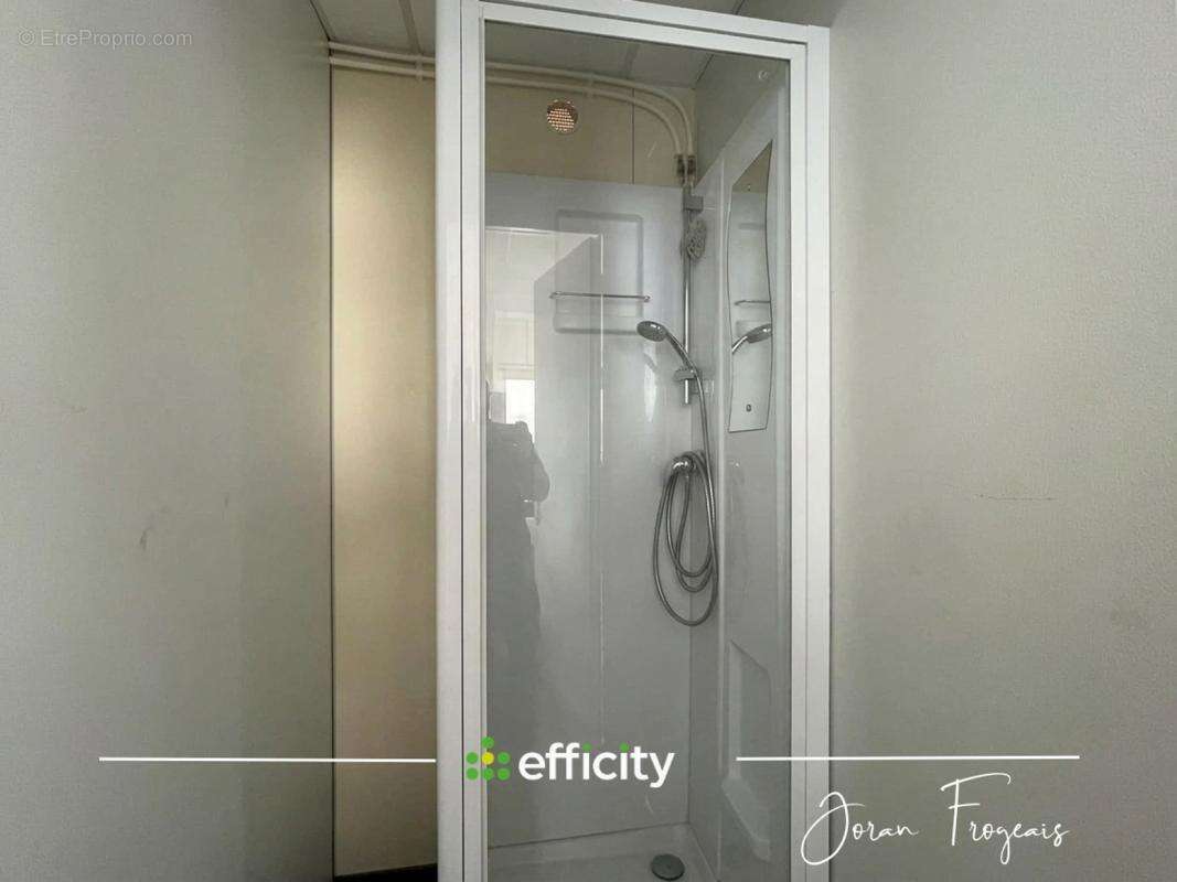 Local commercial - photo 8