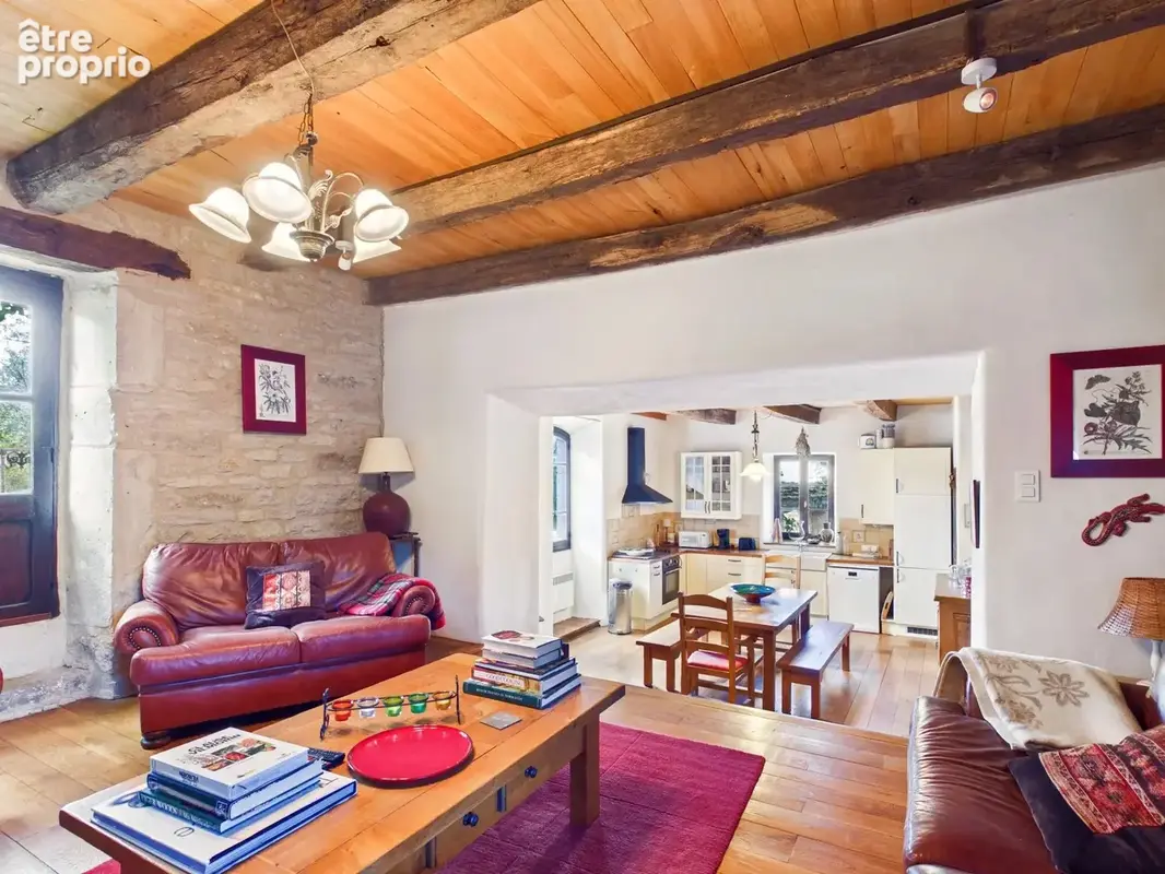 Propriété de caractère en pierre avec quatre habitations, piscine et dépendances - photo 4