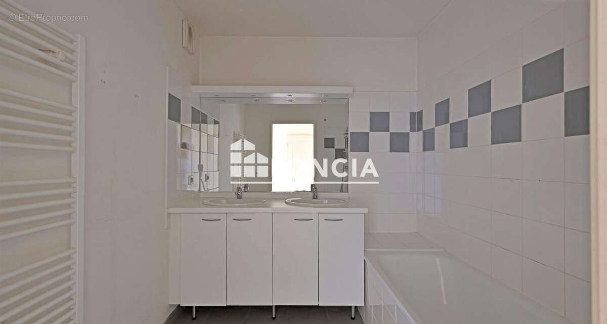 Appartement à JUVIGNAC