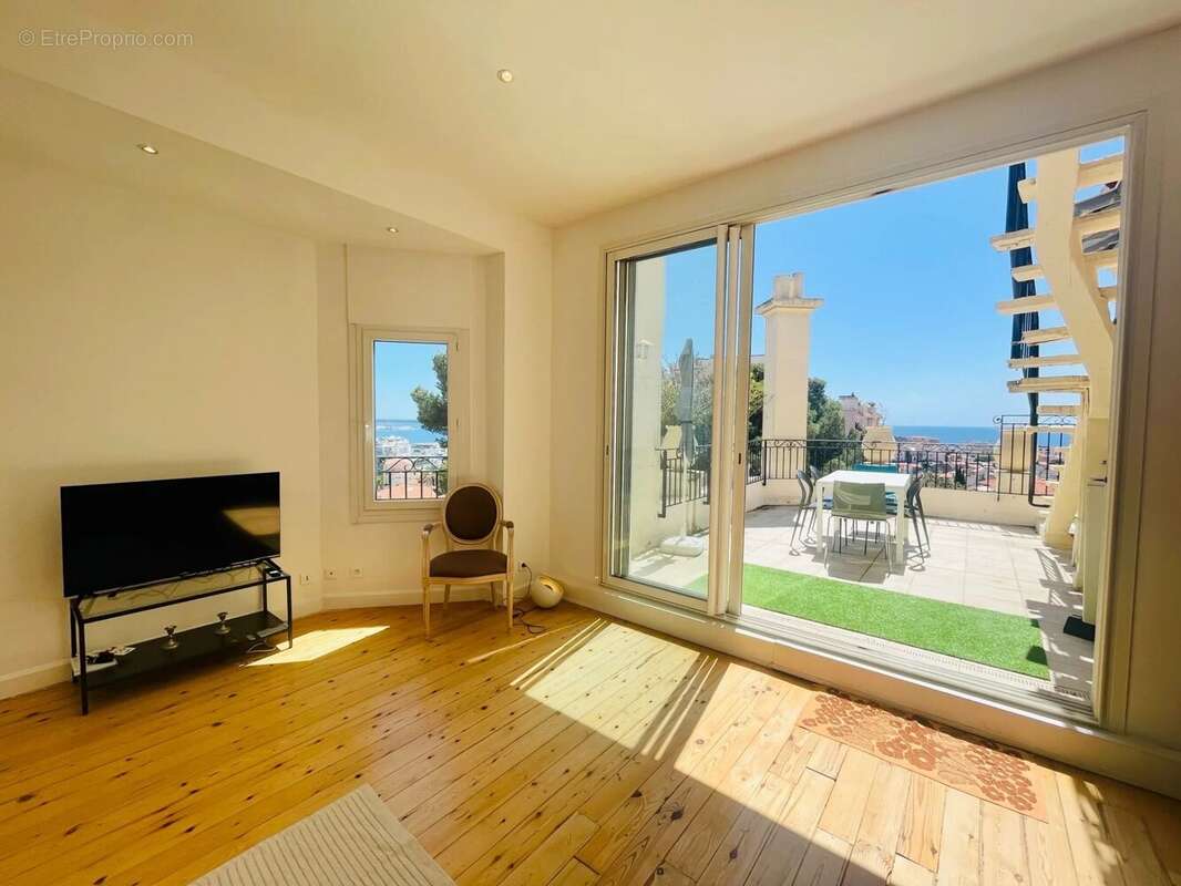 Appartement à CANNES