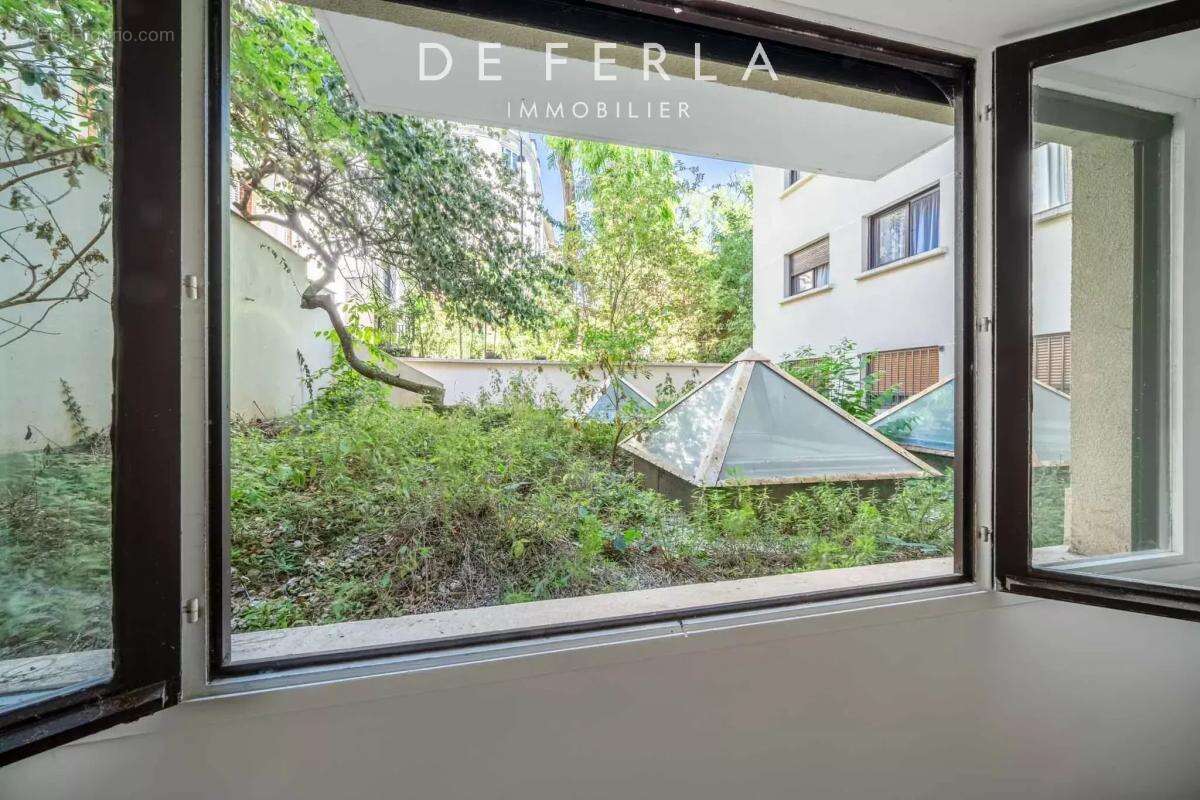 Appartement à PARIS-20E