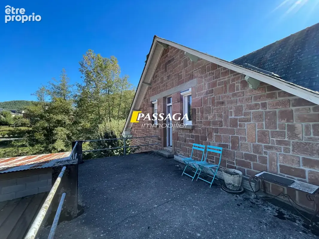 A VENDRE - Maison d'habitation avec terrain - MARCILLAC VALLON - photo 12