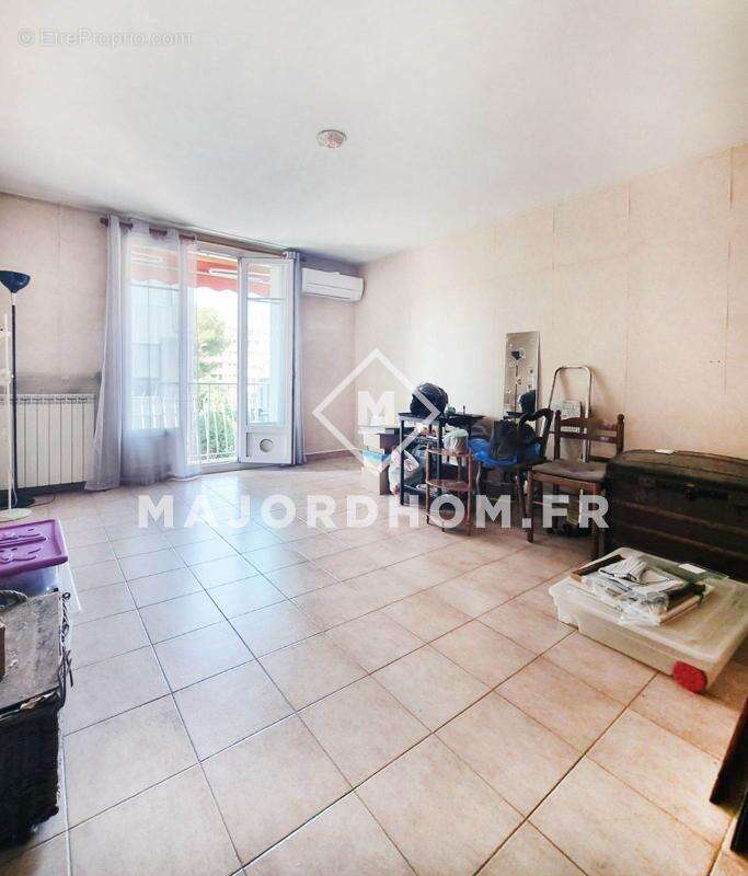Appartement à MARSEILLE-4E