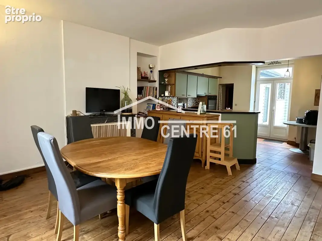 Charmante maison de 6 chambres sur 314m2 de terrain - photo 2