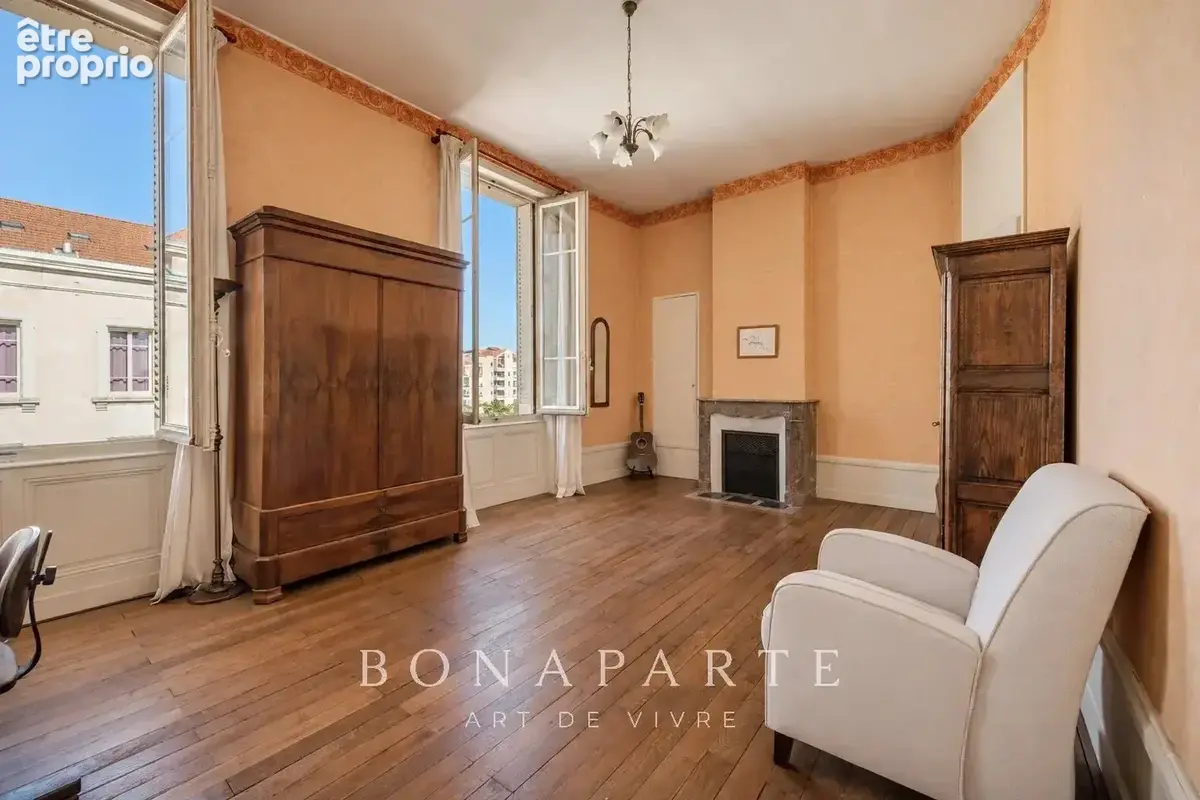 Élégant appartement haussmannien au cœur de Roanne - photo 8