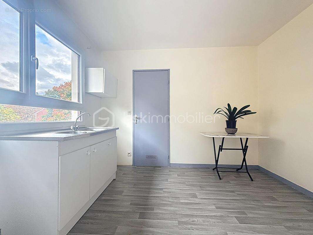 Appartement à LE BLANC-MESNIL