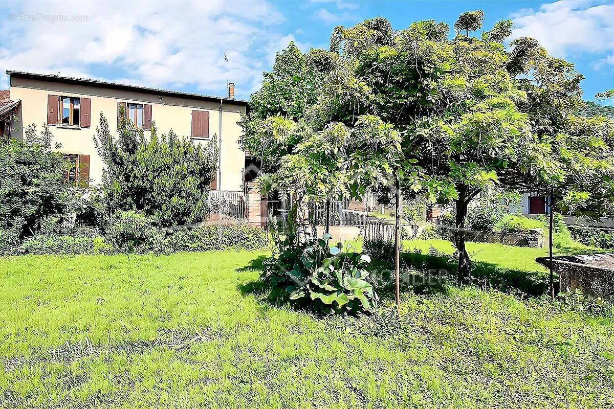 immeuble de rapport comportant 2 appartements T4 + terrain constructible - photo 6