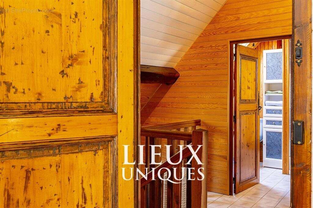 Maison à LA CHAPELLE-SAINT-MARTIN-EN-PLAINE