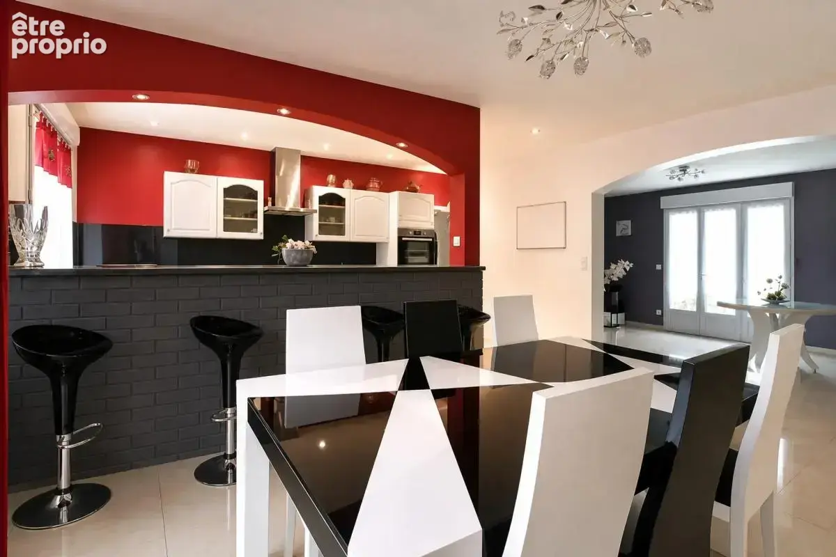Maison 7 pièces de 197 m2 avec jardin en vente à Courtry - Idéal pour familles - photo 4