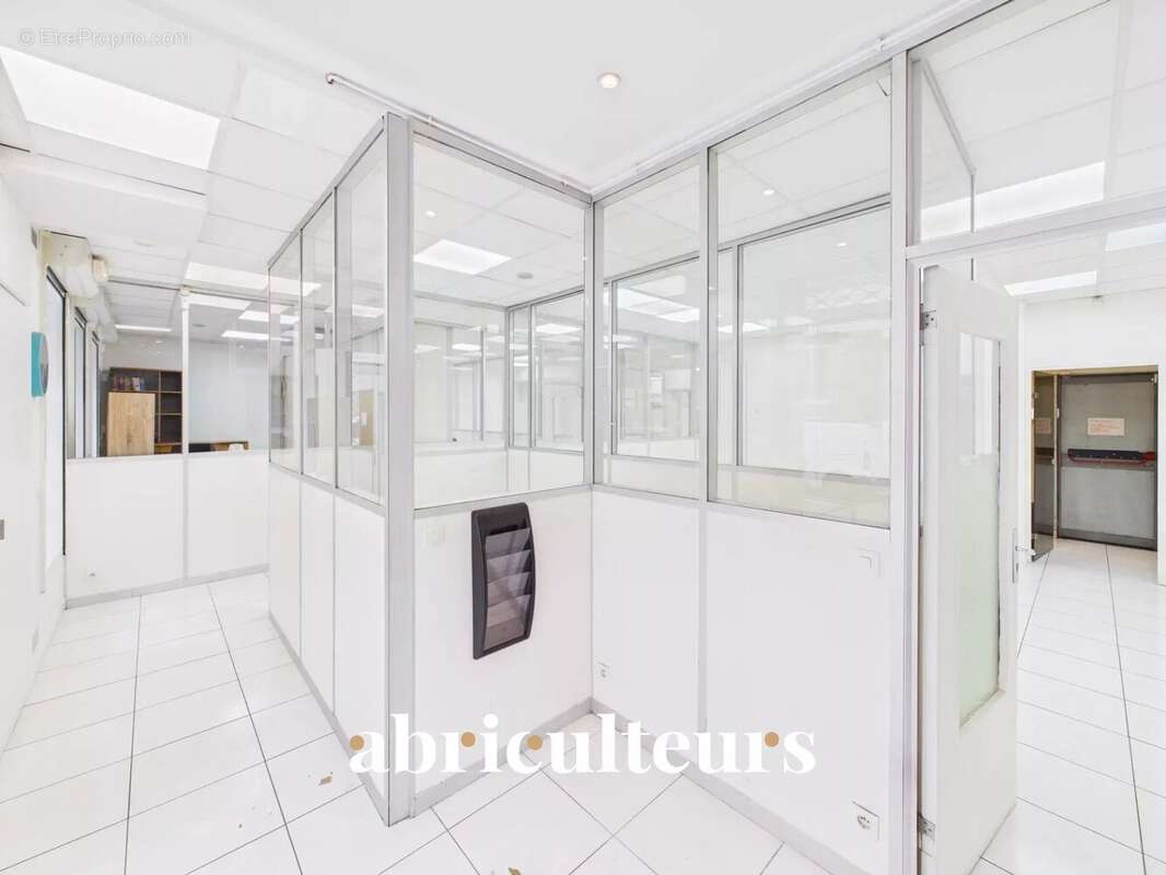 Commerce à PARIS-20E