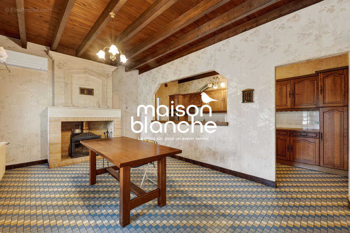 Maison à MONTAGNE