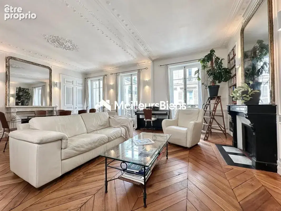 Appartement haussmannien 111 m² 5 pièces avec ascenseur Paris 9e - photo 2