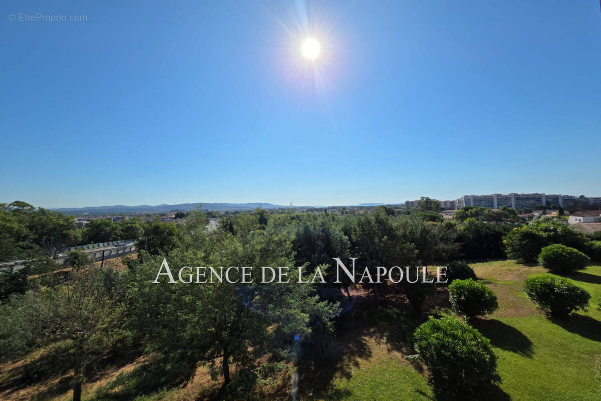 Appartement à MANDELIEU-LA-NAPOULE