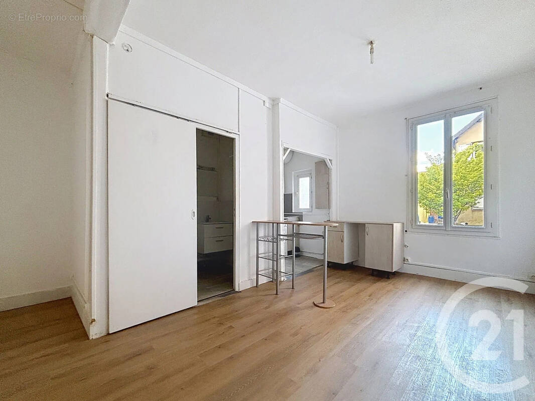 Appartement à SAINTE-SAVINE