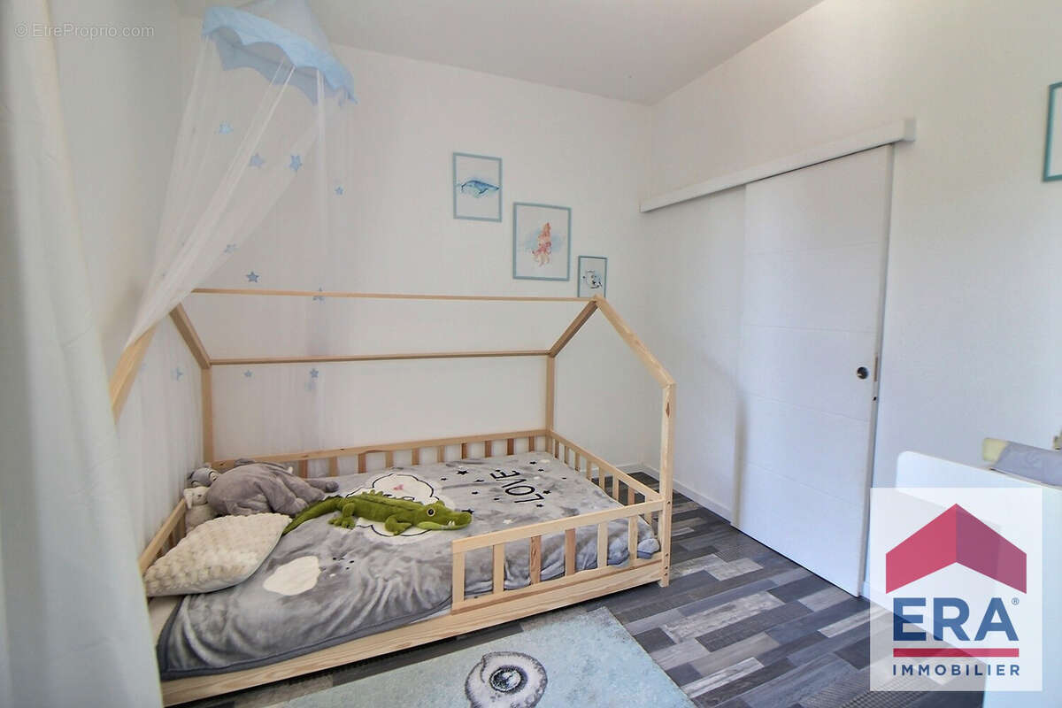 Maison à SAINT-MONTAN