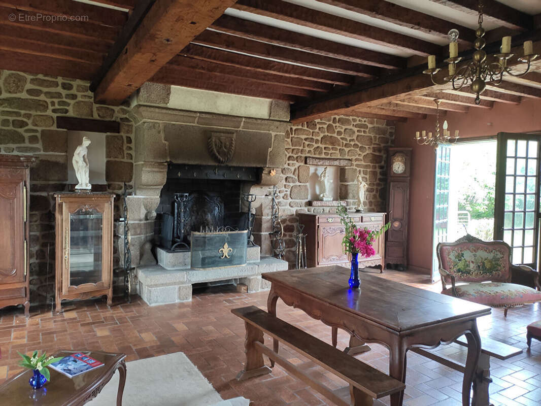 Maison à ISIGNY-LE-BUAT