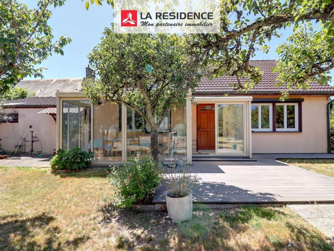 Maison 104 m² à Aubigny-Sur-Nere  - photo 5