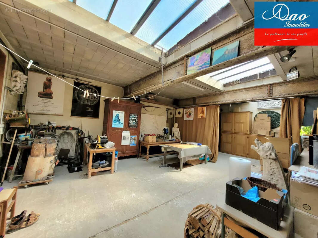 Maison à LA CHAPELLE-SAINT-LUC