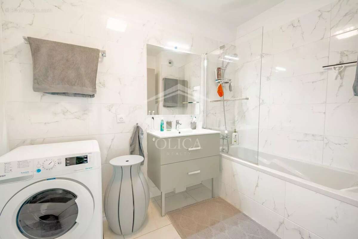 Appartement à VALBONNE