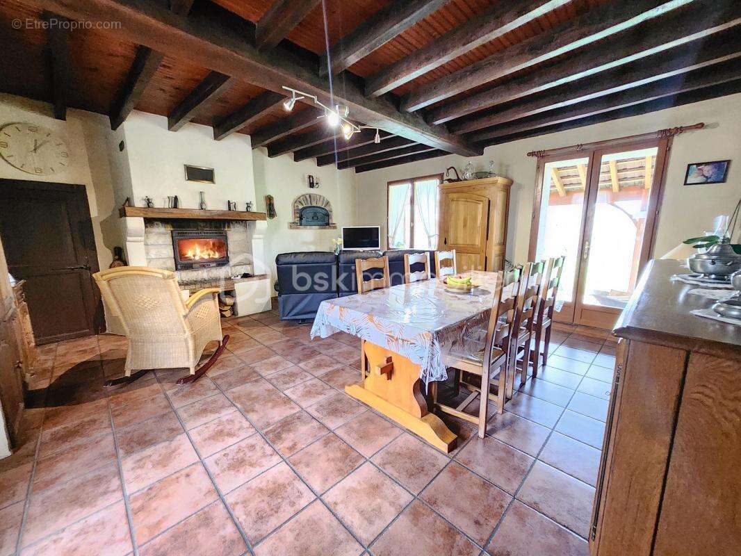 Magnifique maison de campagne à Saint Léger le Petit - photo 2