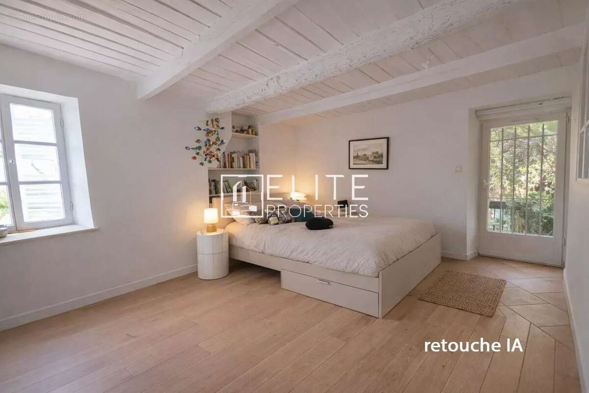 Grasse : Maison de Maître avec Potentiel Constructible Majeur ! - photo 19