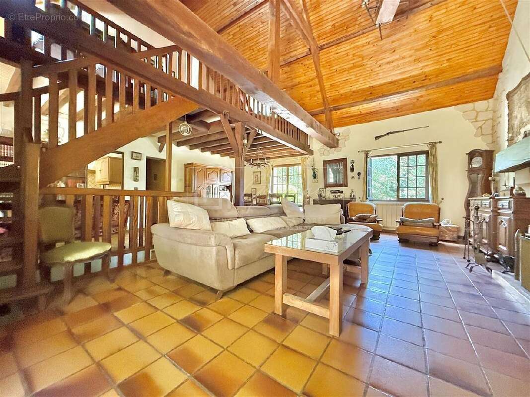 Maison 133 m² à Boutigny-Sur-Essonne  - photo 2