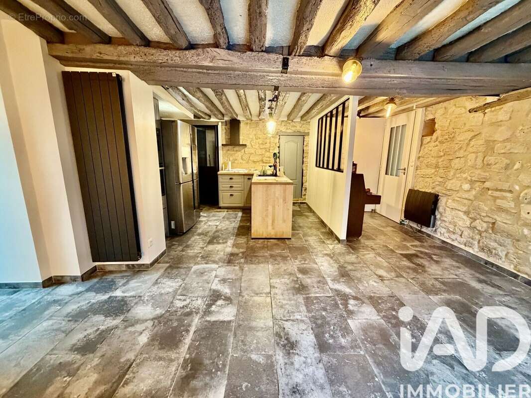 Photo 2 - Appartement à VAUJOURS