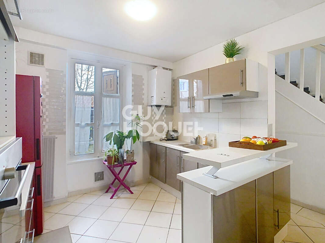 Maison à vendre à Crépy-en-Valois - 4 chambres - Référence 3187 - photo 4