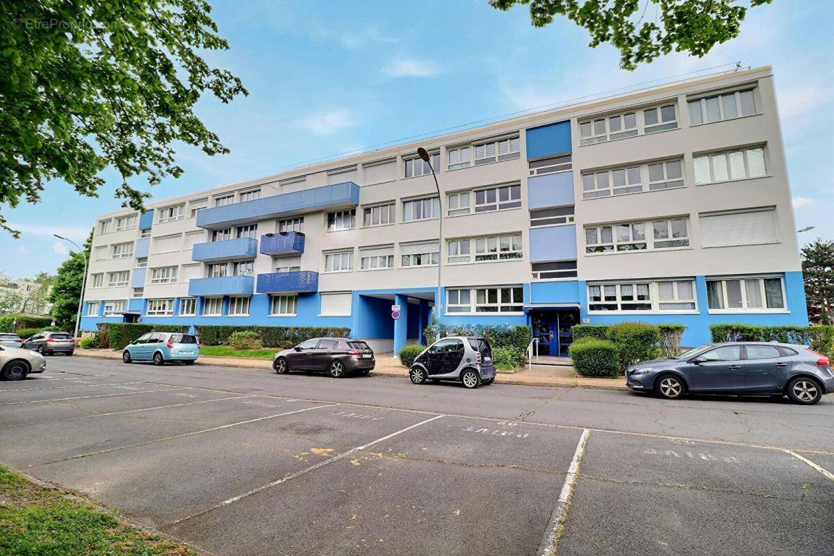 Appartement à SAINT-MICHEL-SUR-ORGE