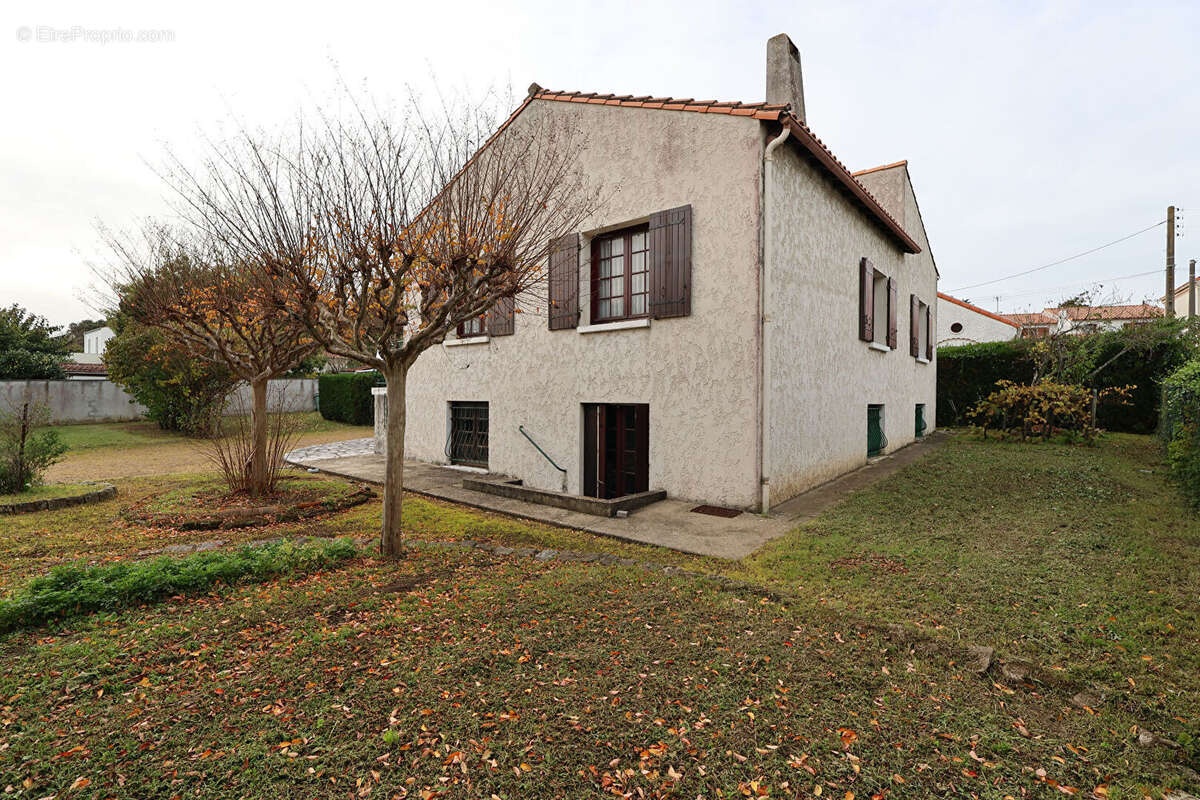Maison à SAINT-GEORGES-DE-DIDONNE