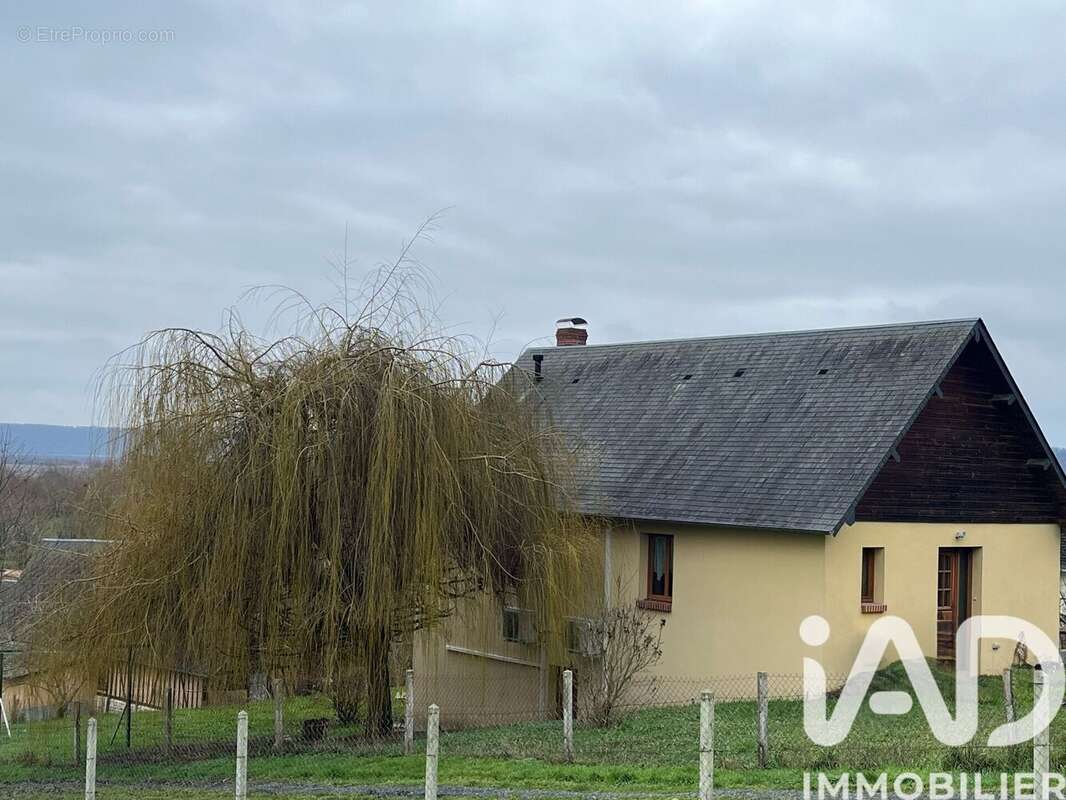 Maison 115 m² à Marais-Vernier  - photo 4