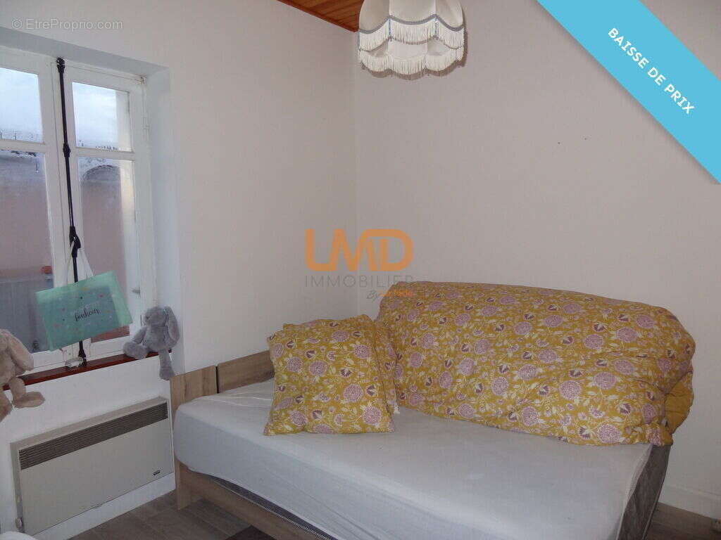 Maison à SAINT-FRONT-DE-PRADOUX