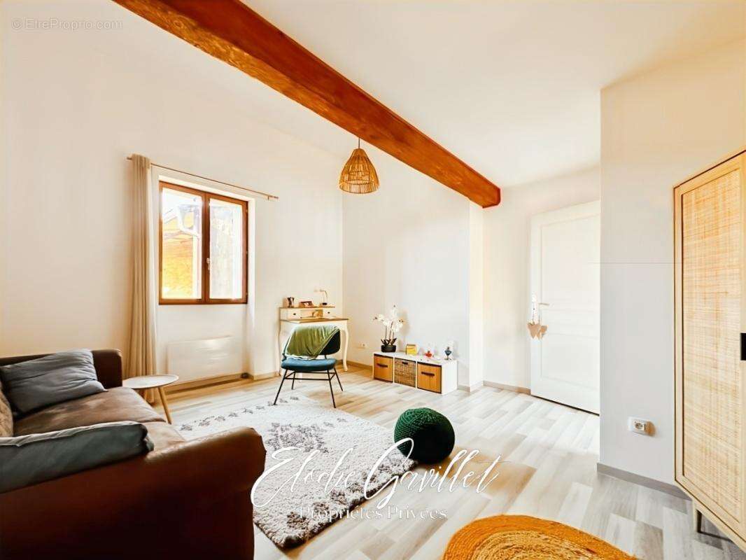 Maison à COURNANEL