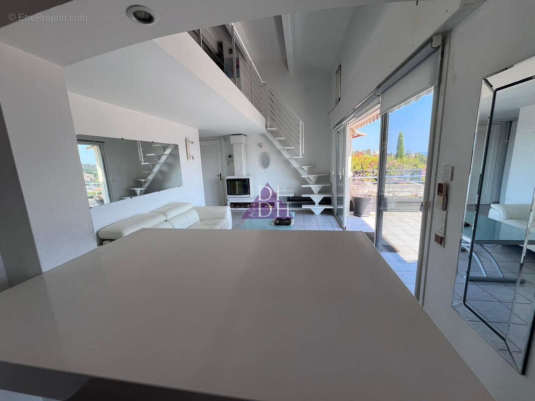 Appartement à BORMES-LES-MIMOSAS