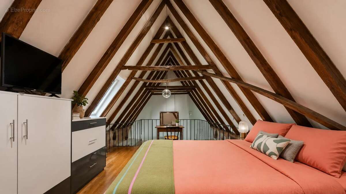 Maison à LACAPELLE-MARIVAL
