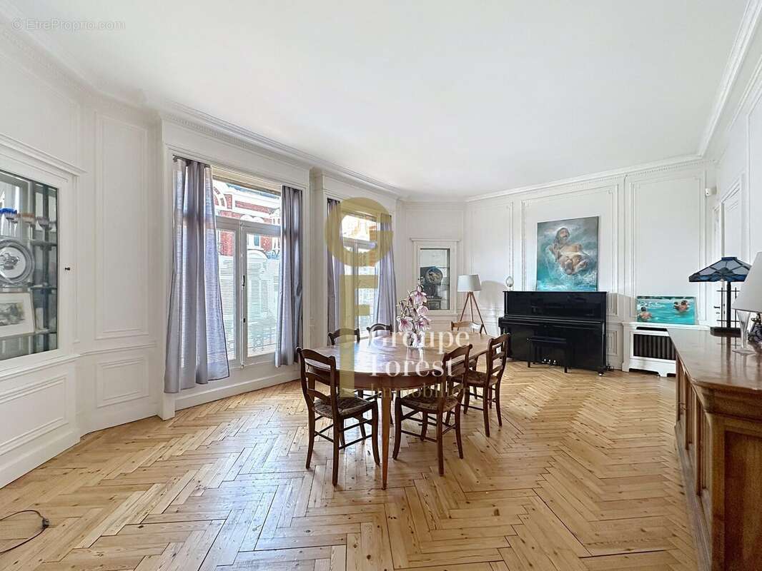 Maison à CROIX
