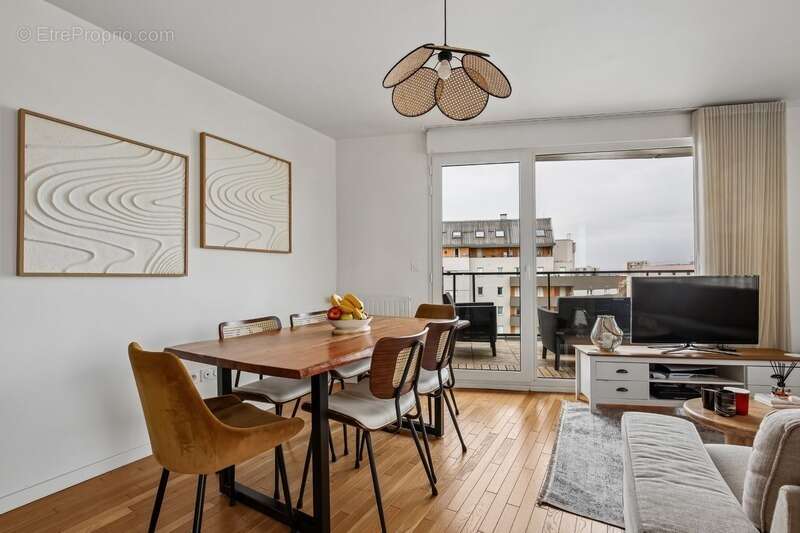 Appartement à COLOMBES