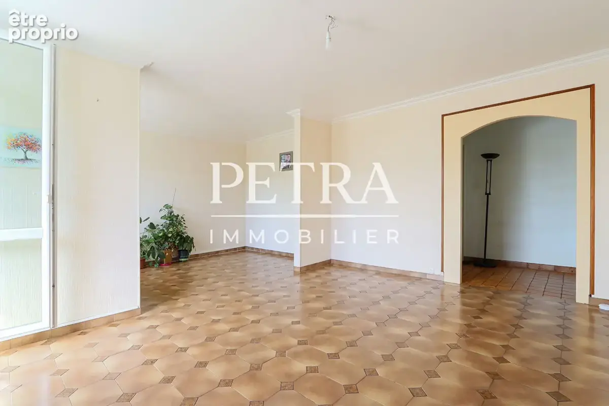 Appartement Cachan 4 pièces 68.53 m2 - balcon, cave et parking - photo 2