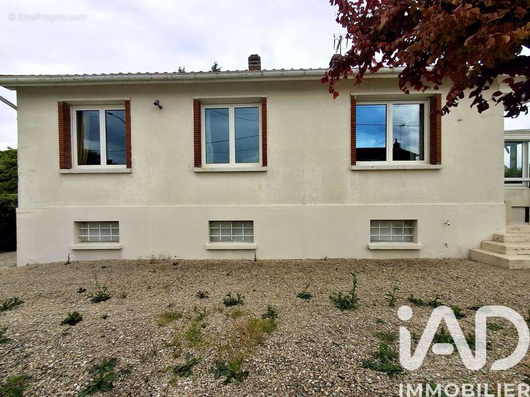 Photo 2 - Maison à MAIZIERES-LA-GRANDE-PAROISSE
