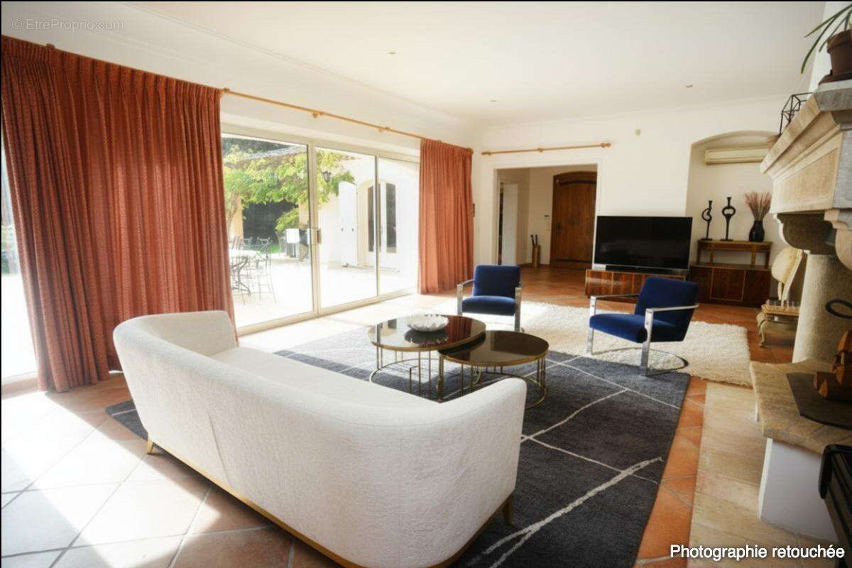 Maison à MOUGINS