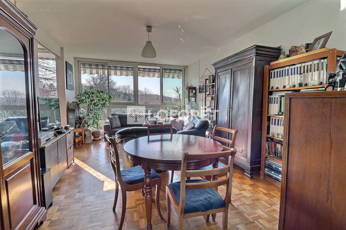 Appartement à RUEIL-MALMAISON