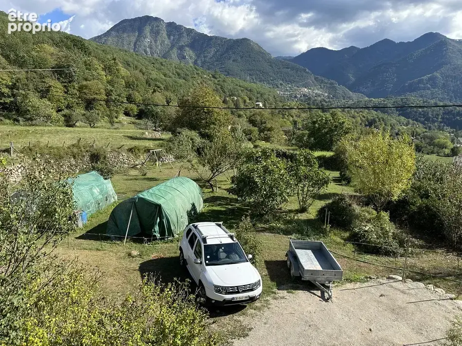 Jolie Maison avec dépendances et terrain - photo 2