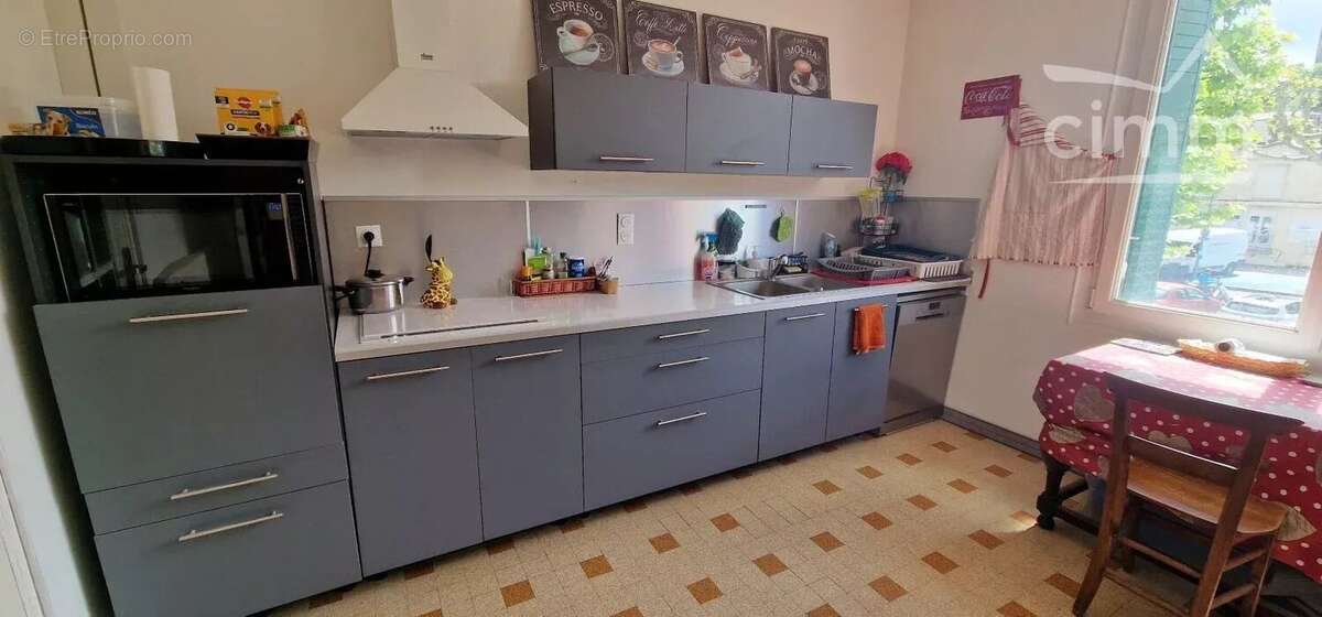 Appartement à VALREAS