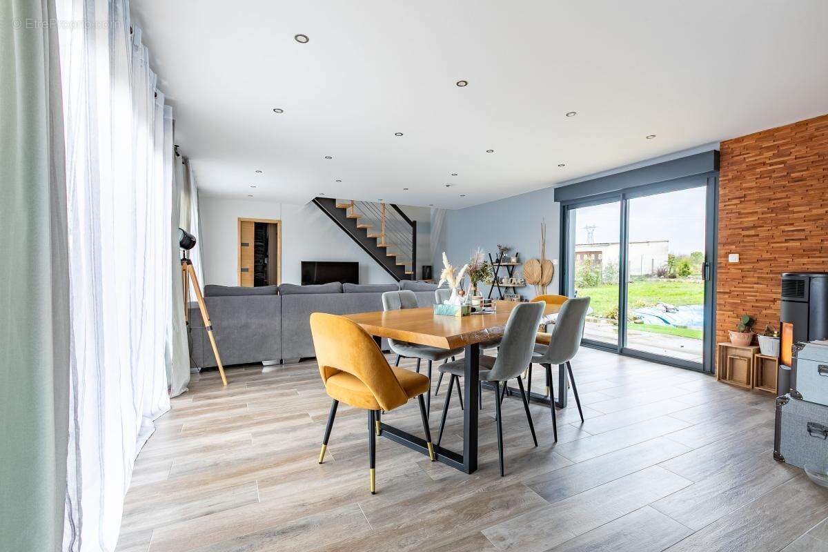 Maison à TERGNIER