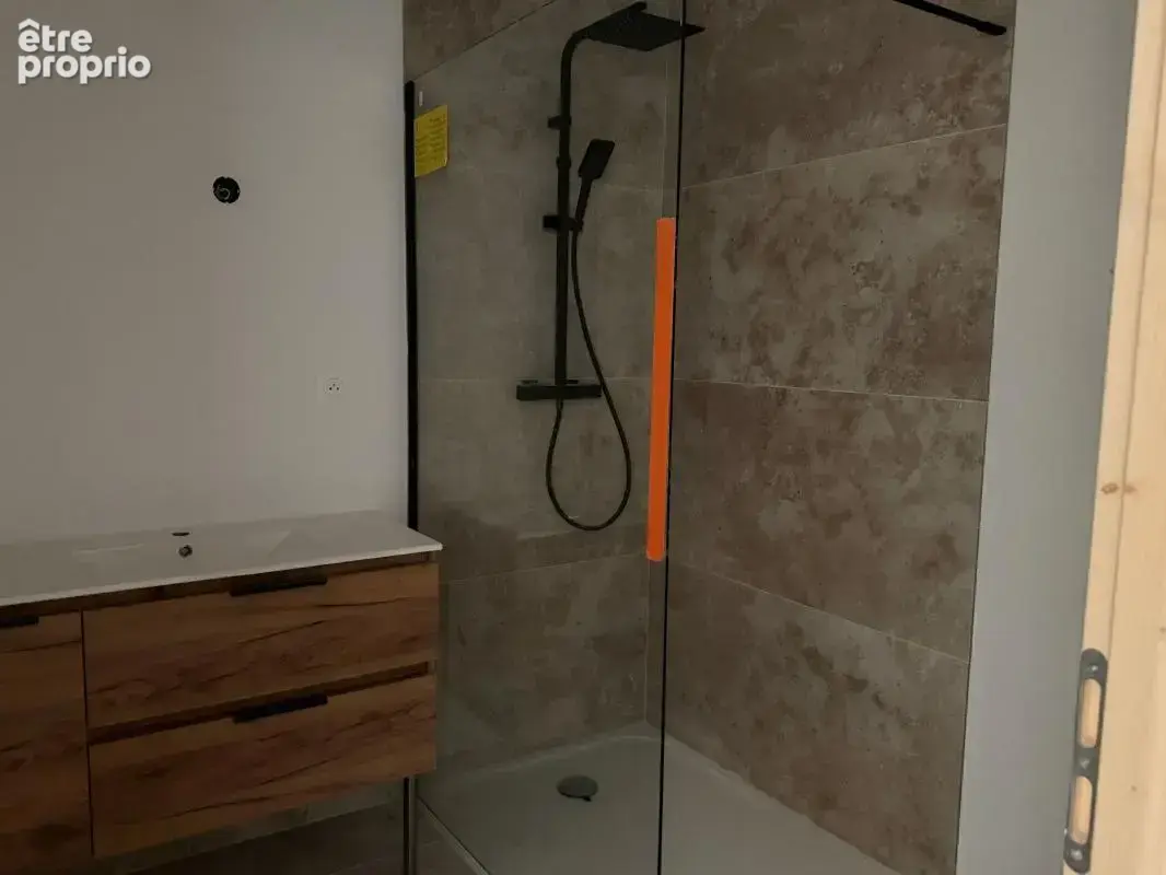 Appartement À Vendre - photo 2