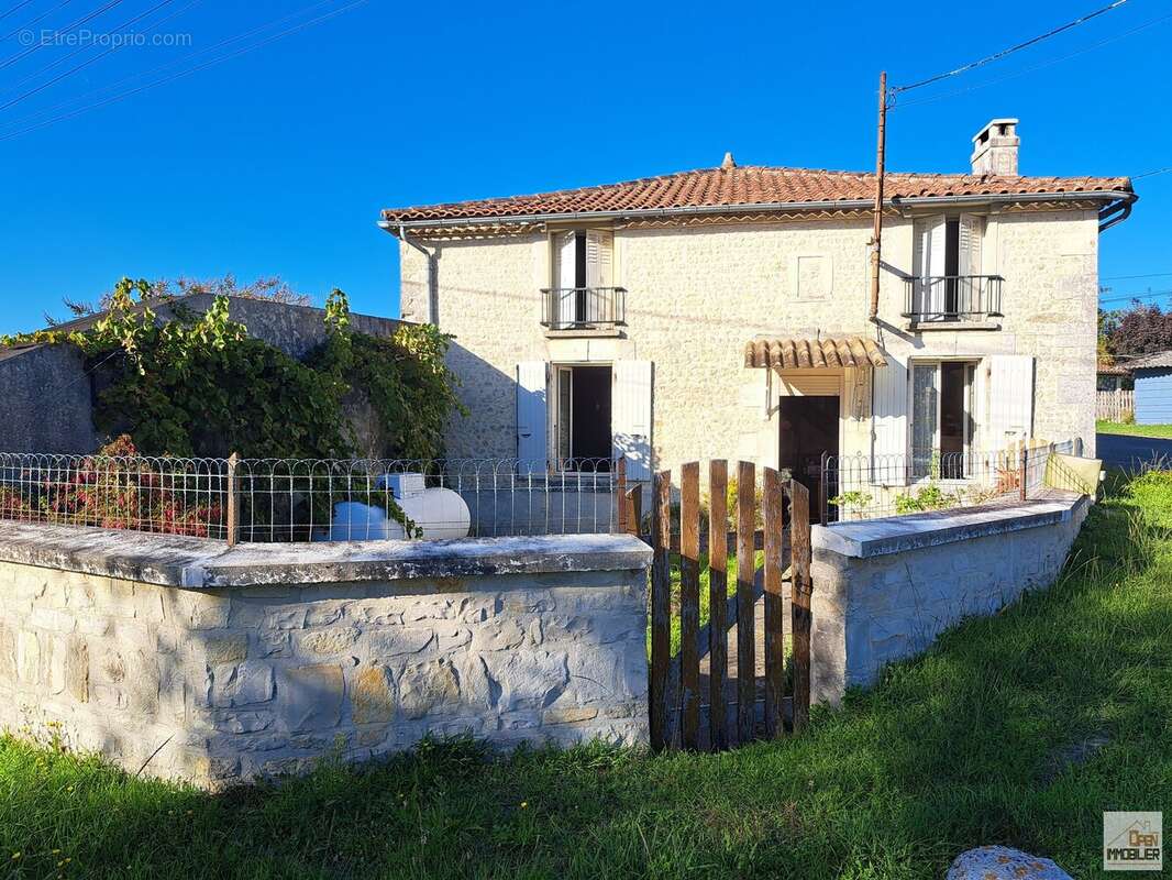 Appartement à CONDEON