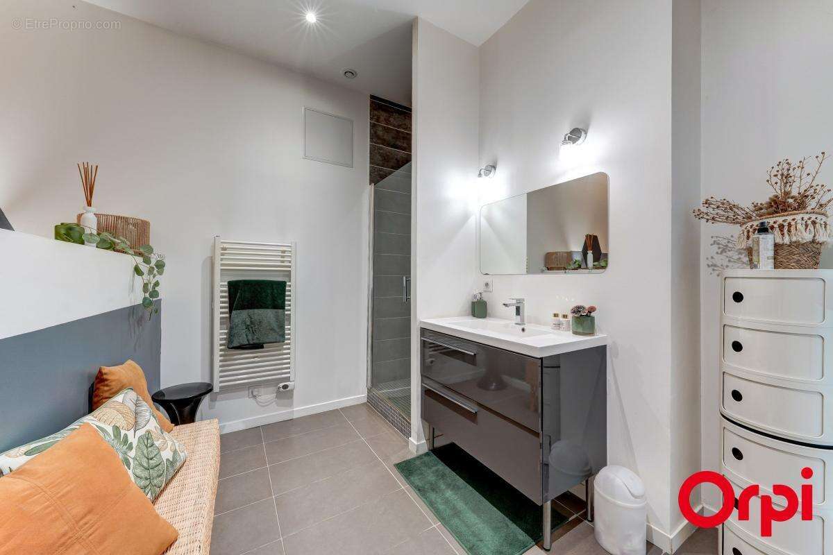 Appartement à CALUIRE-ET-CUIRE