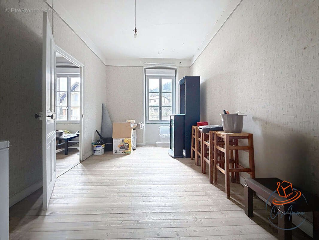 Appartement à SAINT-GERMAIN-DE-JOUX